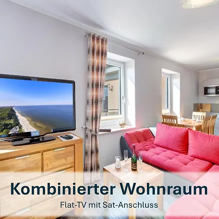 Peenemuende, Seglerhafen_sb_trimaran 4 We *